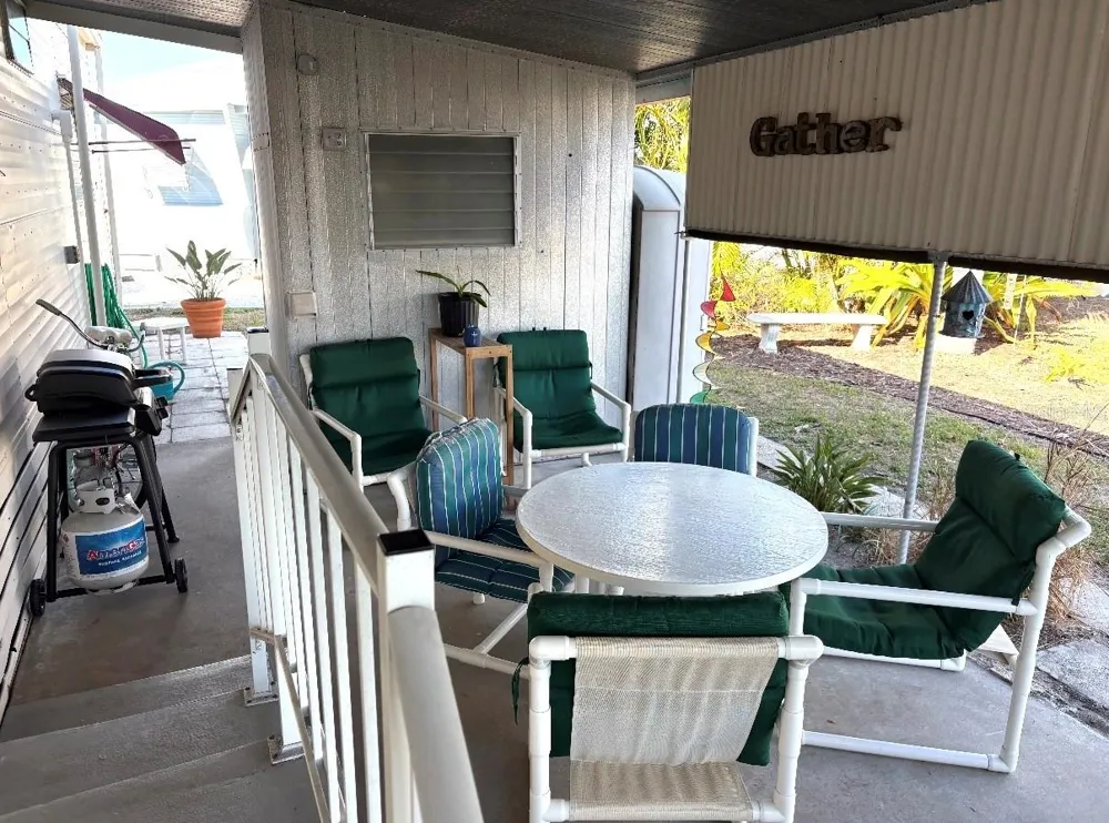 5037 9TH STREET W Bradenton, FL 34207