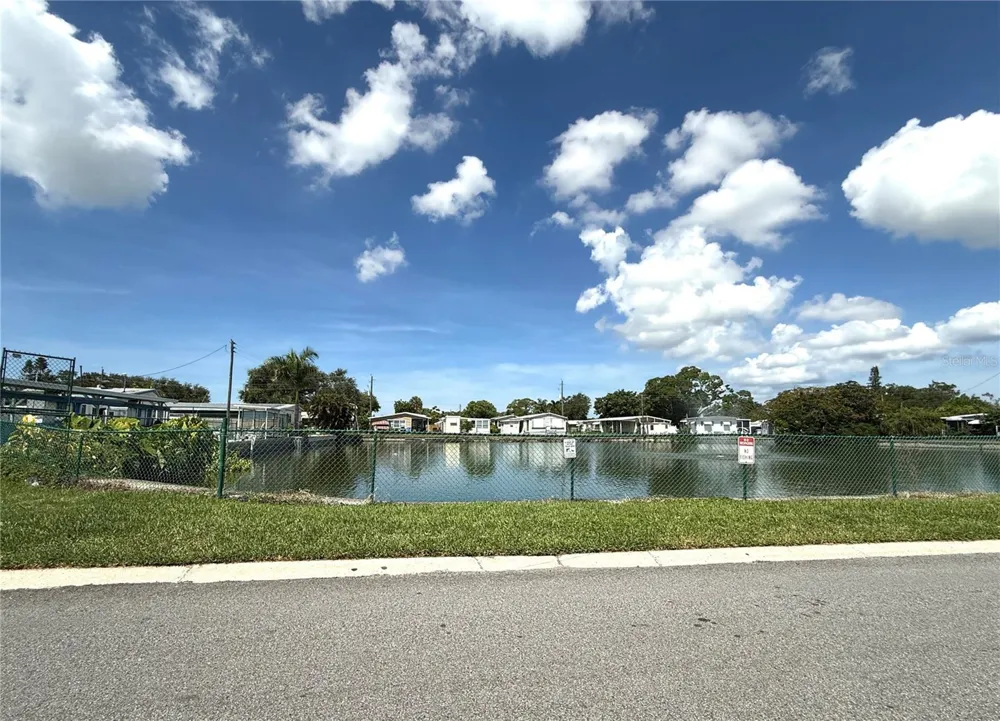 5037 9TH STREET W Bradenton, FL 34207
