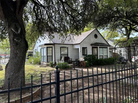 7805 Wanebe Drive