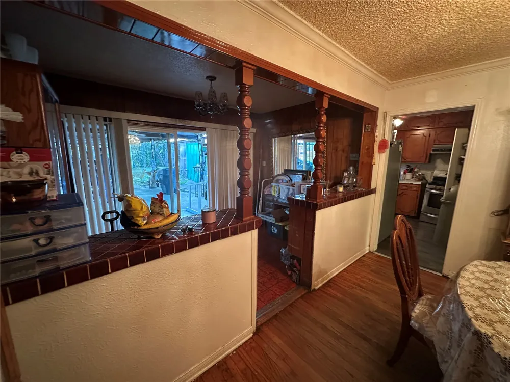 7805 Wanebe Drive Dallas, TX 75235
