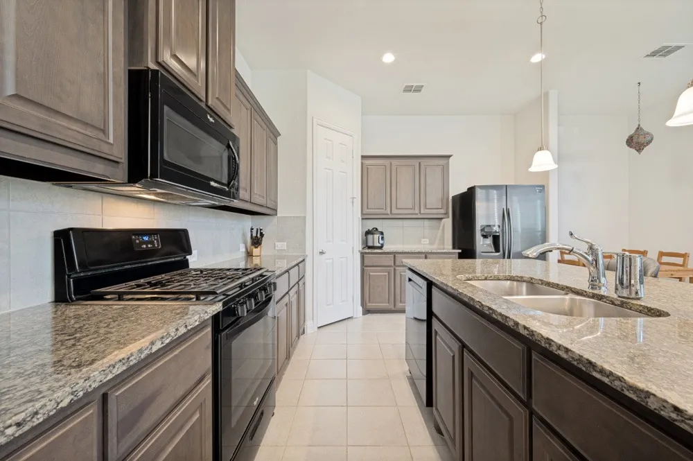 3812 Cliffstone Way McKinney, TX 75070