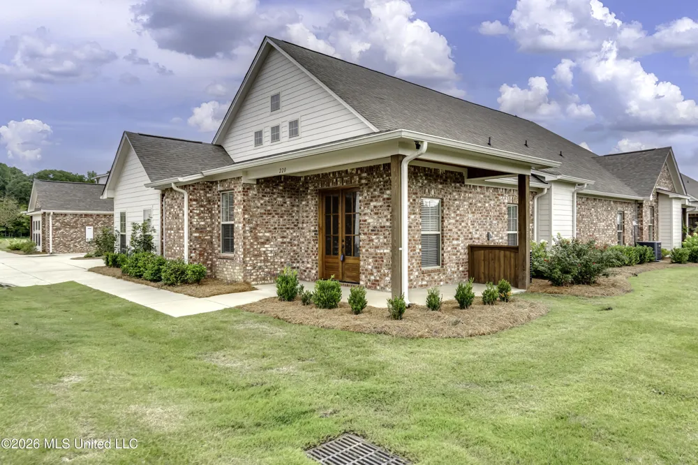 220 Freedom Ring Drive Brandon, MS 39047