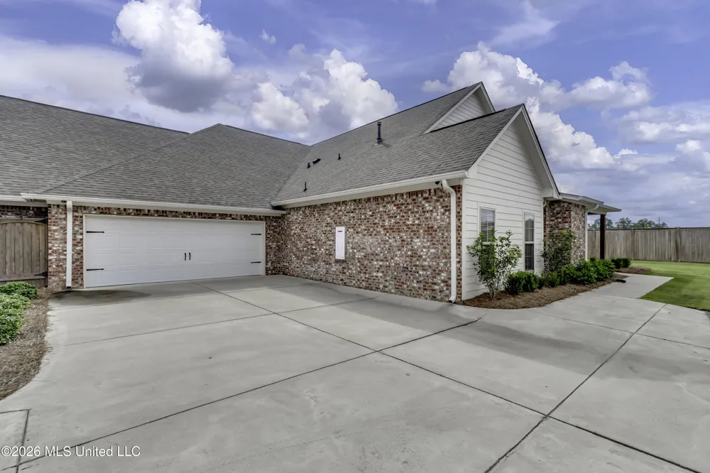 220 Freedom Ring Drive Brandon, MS 39047