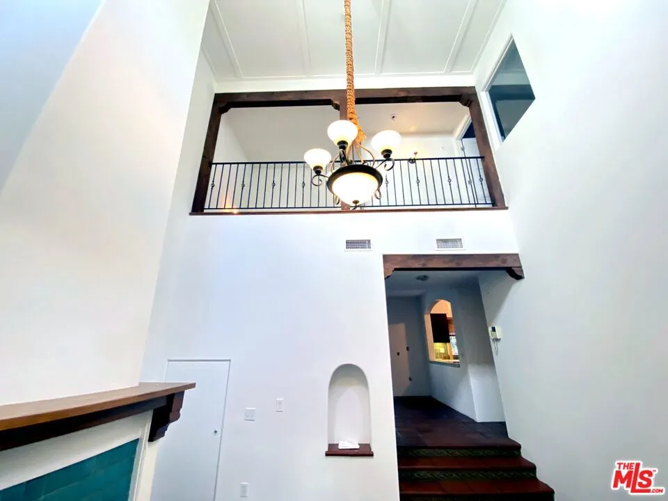 1414 Harper Avenue #16 West Hollywood, CA 90046
