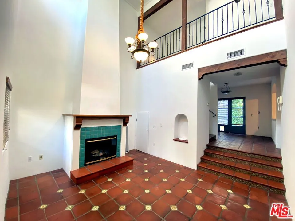 1414 Harper Avenue #16 West Hollywood, CA 90046