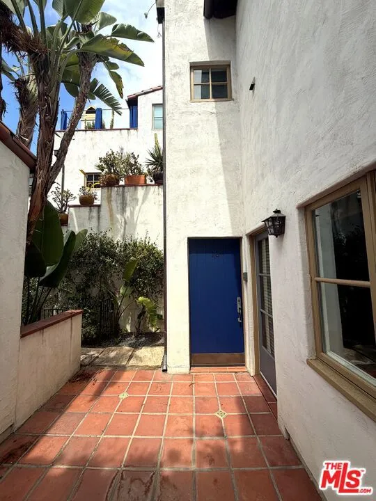 1414 Harper Avenue #16 West Hollywood, CA 90046