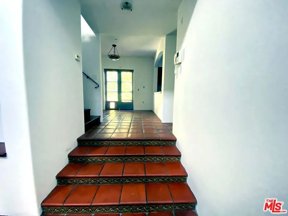 1414 Harper Avenue #16 West Hollywood, CA 90046