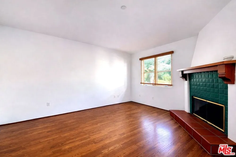 1414 Harper Avenue #16 West Hollywood, CA 90046