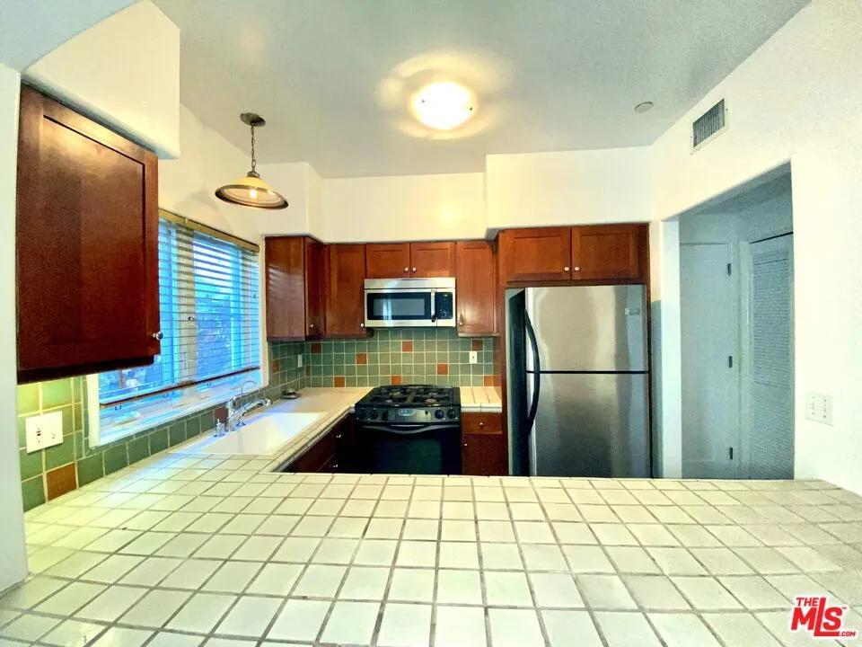 1414 Harper Avenue #16 West Hollywood, CA 90046