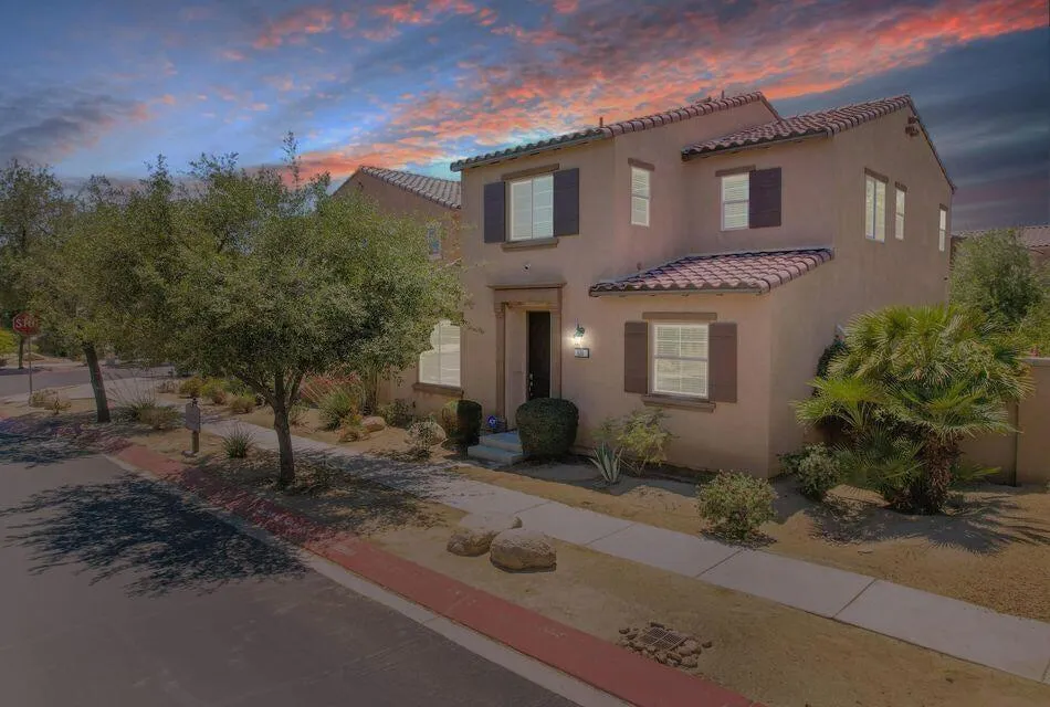 530 Calle Vibrante Palm Desert, CA 92211