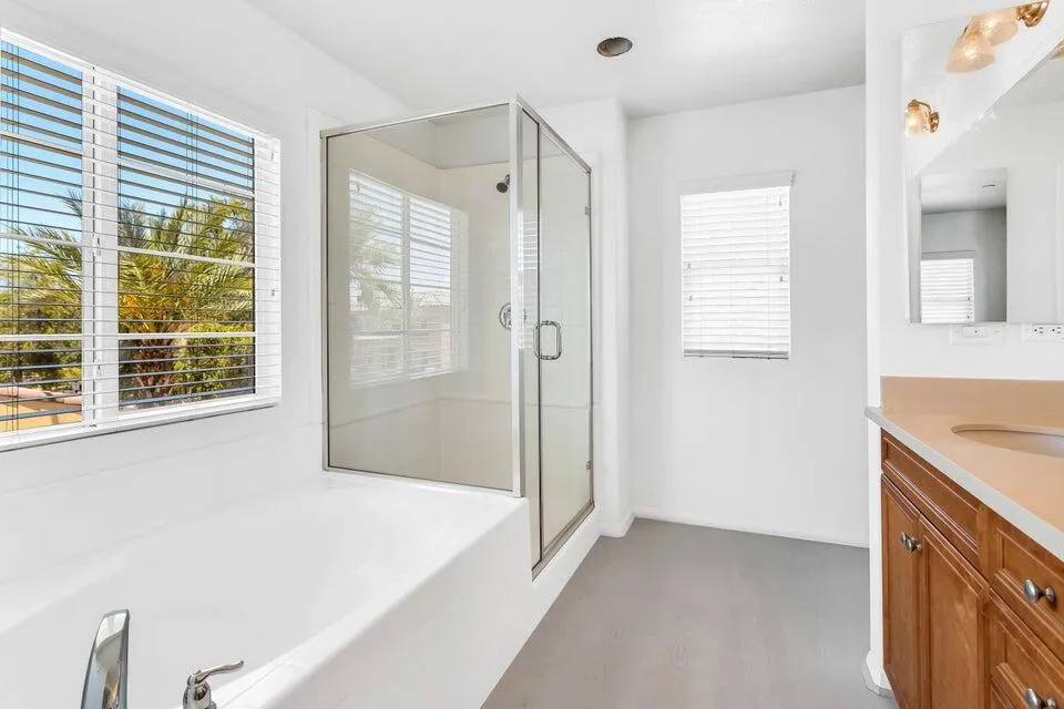 530 Calle Vibrante Palm Desert, CA 92211