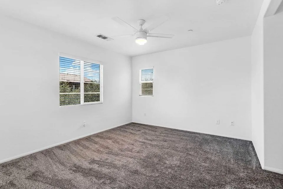 530 Calle Vibrante Palm Desert, CA 92211