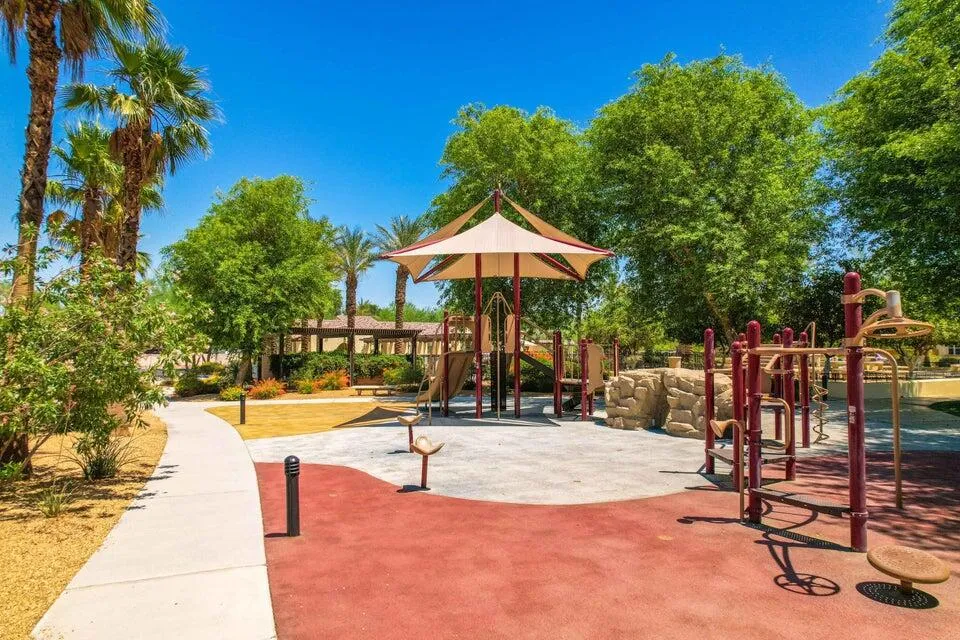 530 Calle Vibrante Palm Desert, CA 92211