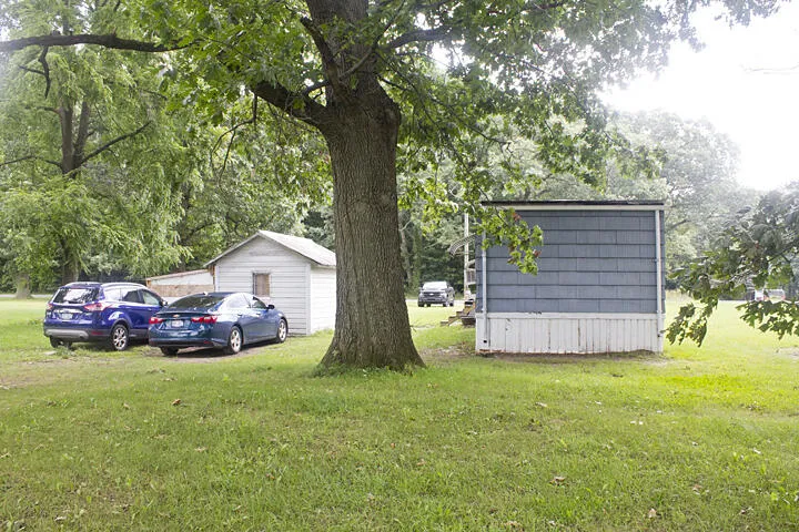 54040 92nd Avenue Dowagiac, MI 49047