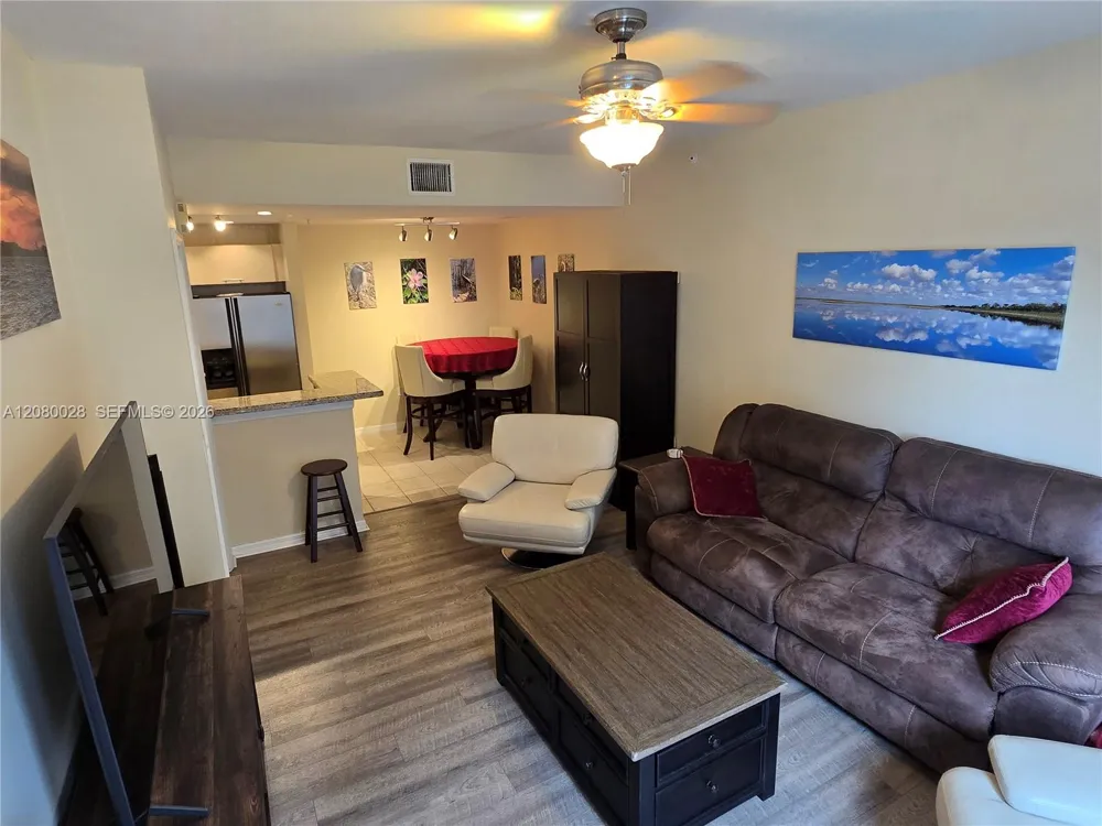 2107 SE 10th Ave #818 Fort Lauderdale, FL 33316