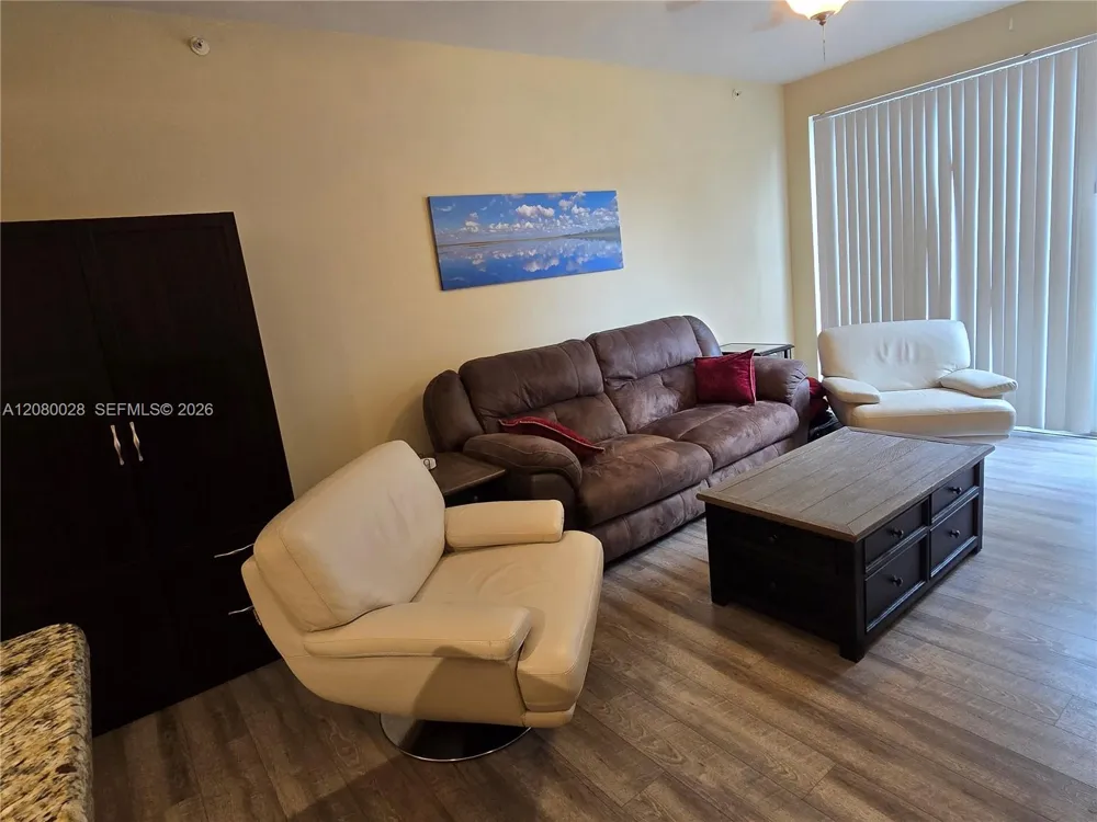 2107 SE 10th Ave #818 Fort Lauderdale, FL 33316
