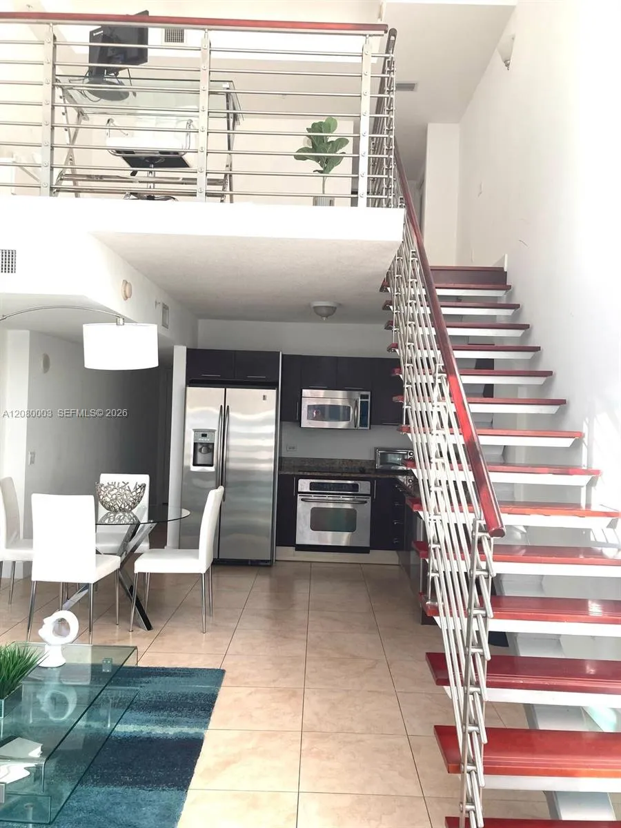 41 SE 5th St #1204 Miami, FL 33131