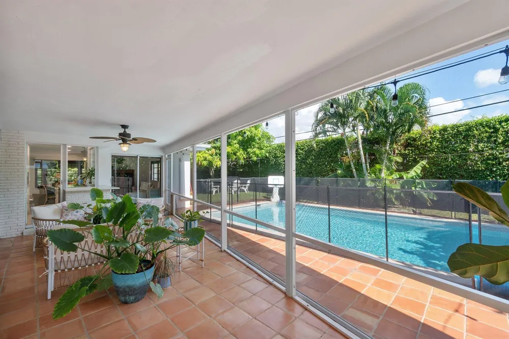 943 SW 5th Street Boca Raton, FL 33486