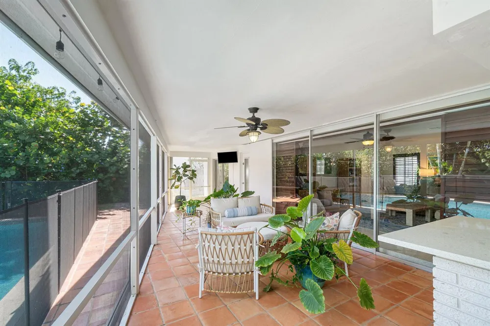 943 SW 5th Street Boca Raton, FL 33486