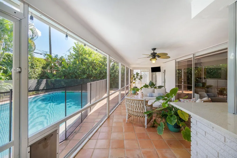 943 SW 5th Street Boca Raton, FL 33486