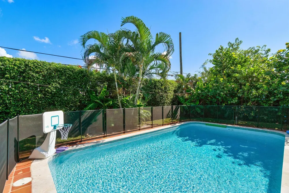 943 SW 5th Street Boca Raton, FL 33486