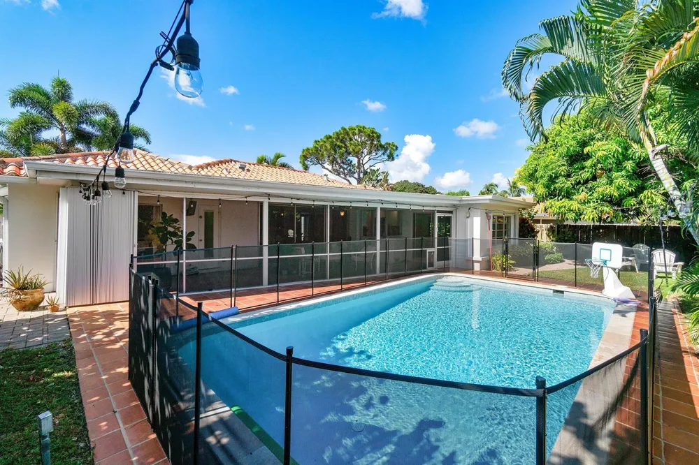 943 SW 5th Street Boca Raton, FL 33486