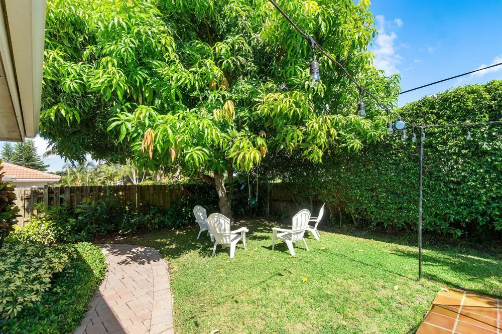 943 SW 5th Street Boca Raton, FL 33486