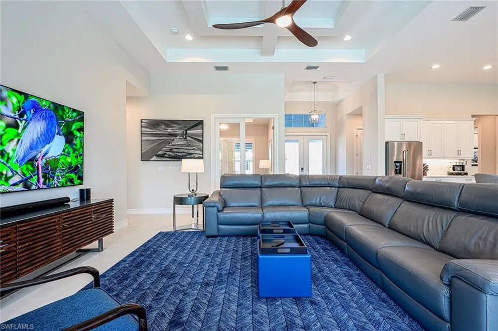 14232 Laguna Springs Lane Naples, FL 34114