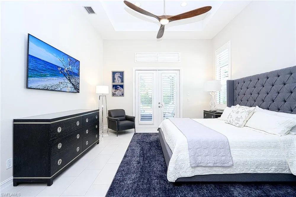 14232 Laguna Springs Lane Naples, FL 34114
