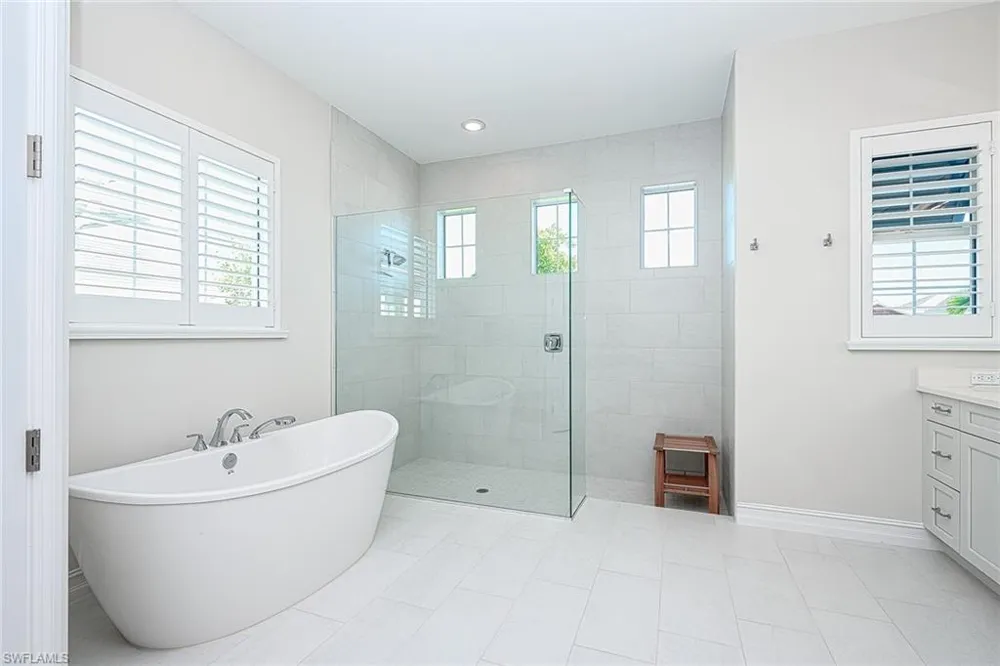14232 Laguna Springs Lane Naples, FL 34114