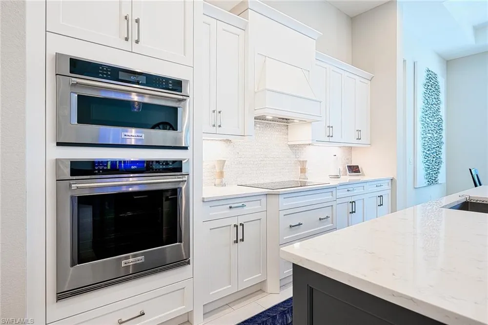14232 Laguna Springs Lane Naples, FL 34114