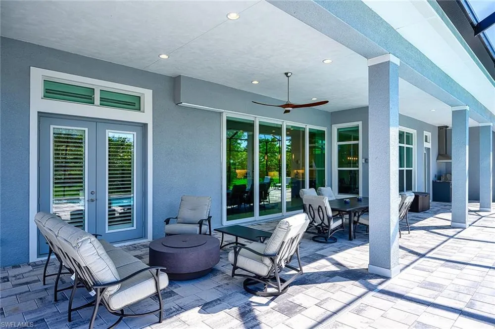 14232 Laguna Springs Lane Naples, FL 34114
