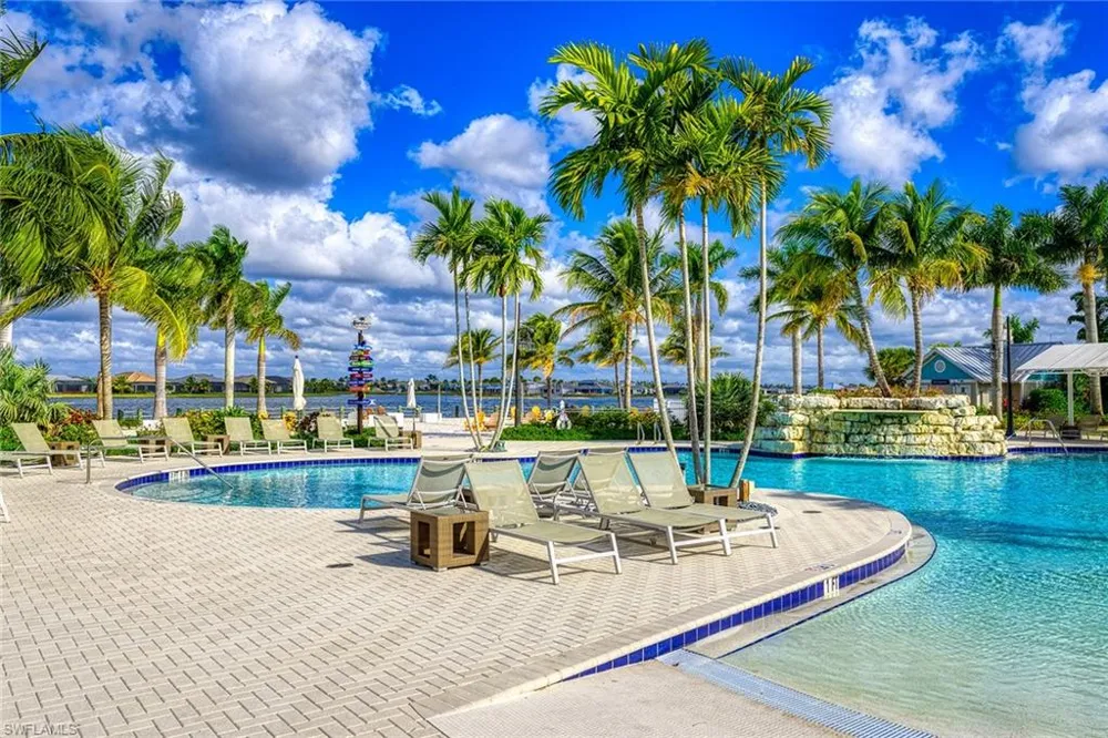 14232 Laguna Springs Lane Naples, FL 34114