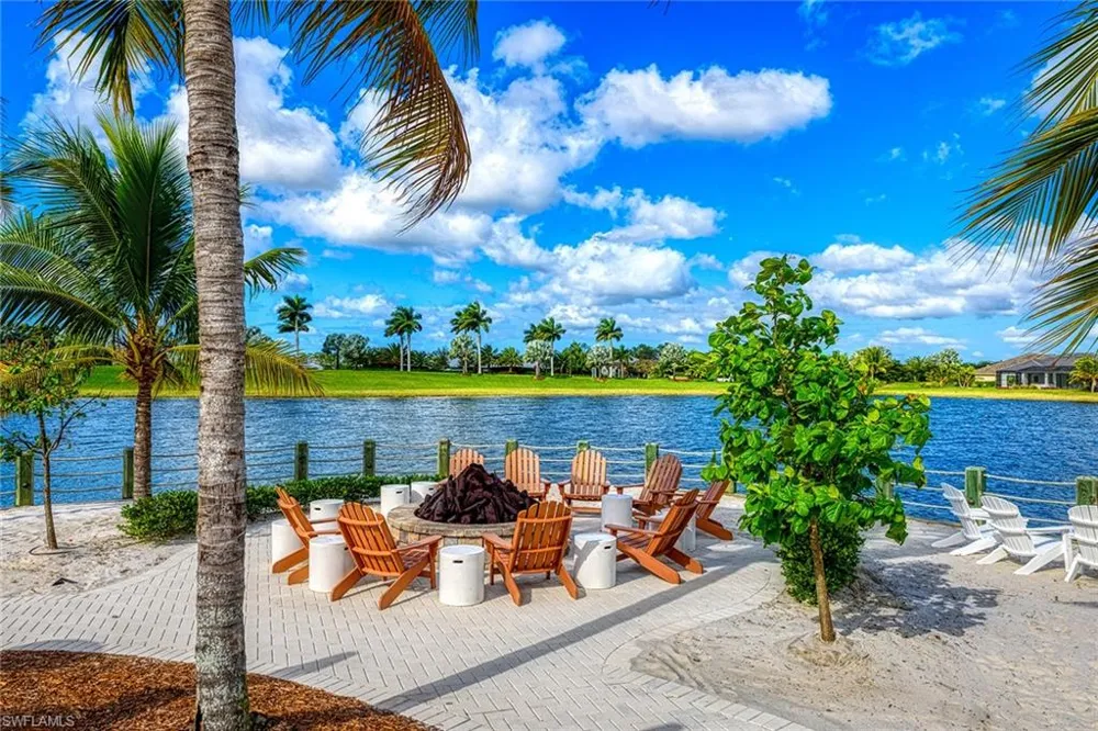 14232 Laguna Springs Lane Naples, FL 34114