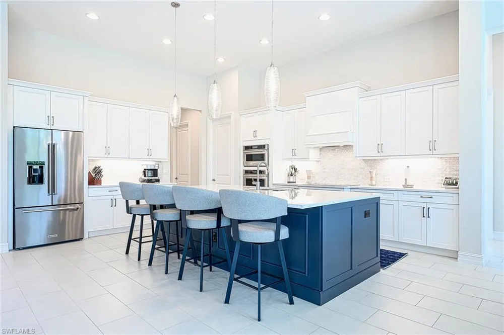 14232 Laguna Springs Lane Naples, FL 34114