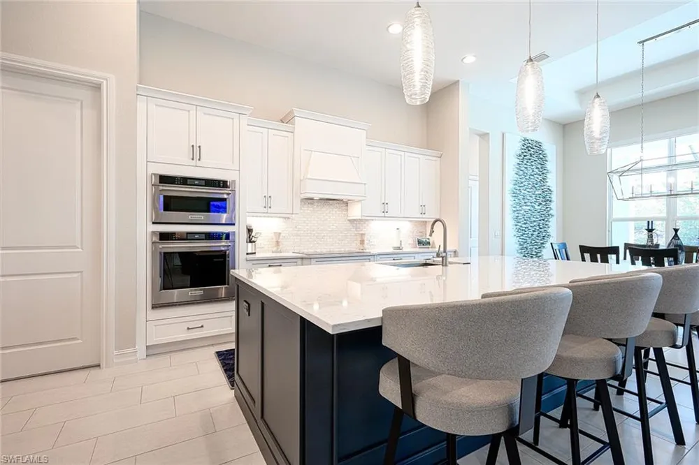 14232 Laguna Springs Lane Naples, FL 34114