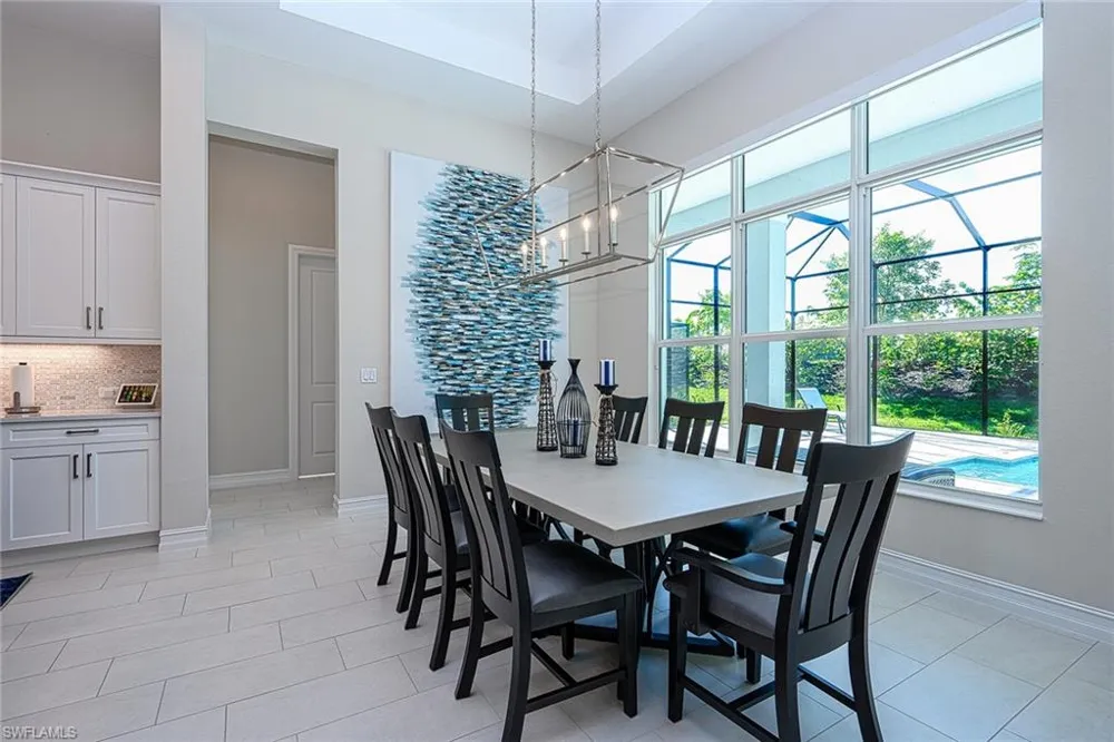 14232 Laguna Springs Lane Naples, FL 34114
