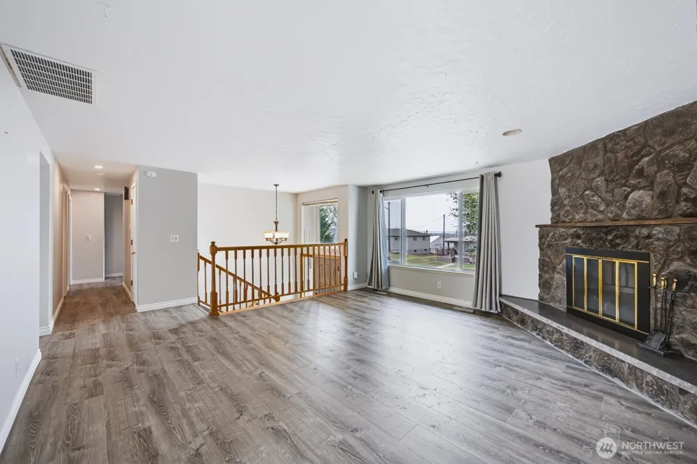 1213 S Skyline Drive Moses Lake, WA 98837