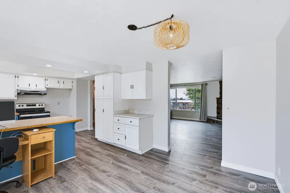 1213 S Skyline Drive Moses Lake, WA 98837