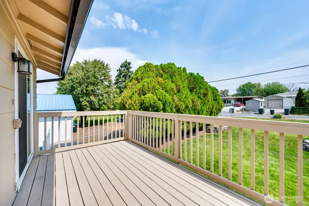 1213 S Skyline Drive Moses Lake, WA 98837