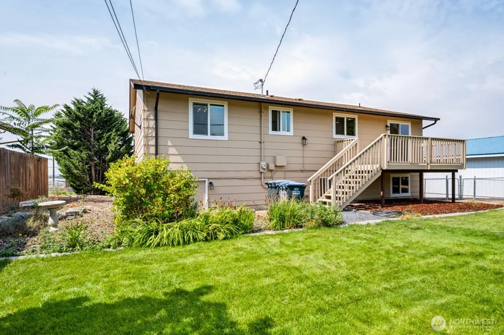 1213 S Skyline Drive Moses Lake, WA 98837