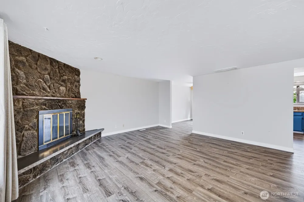 1213 S Skyline Drive Moses Lake, WA 98837