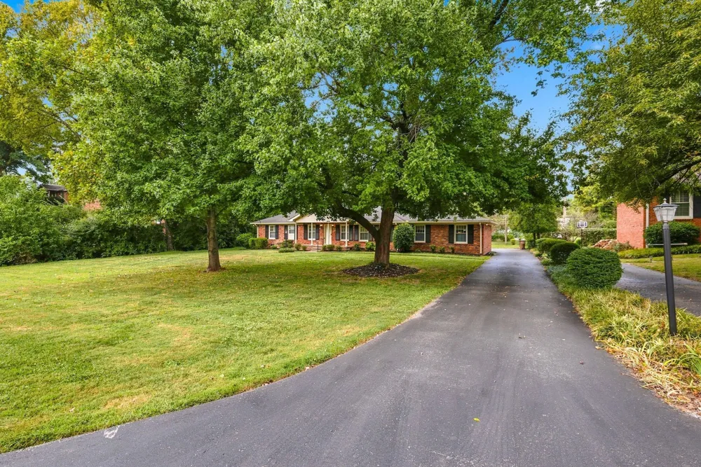 5321 Overton Rd Nashville, TN 37220