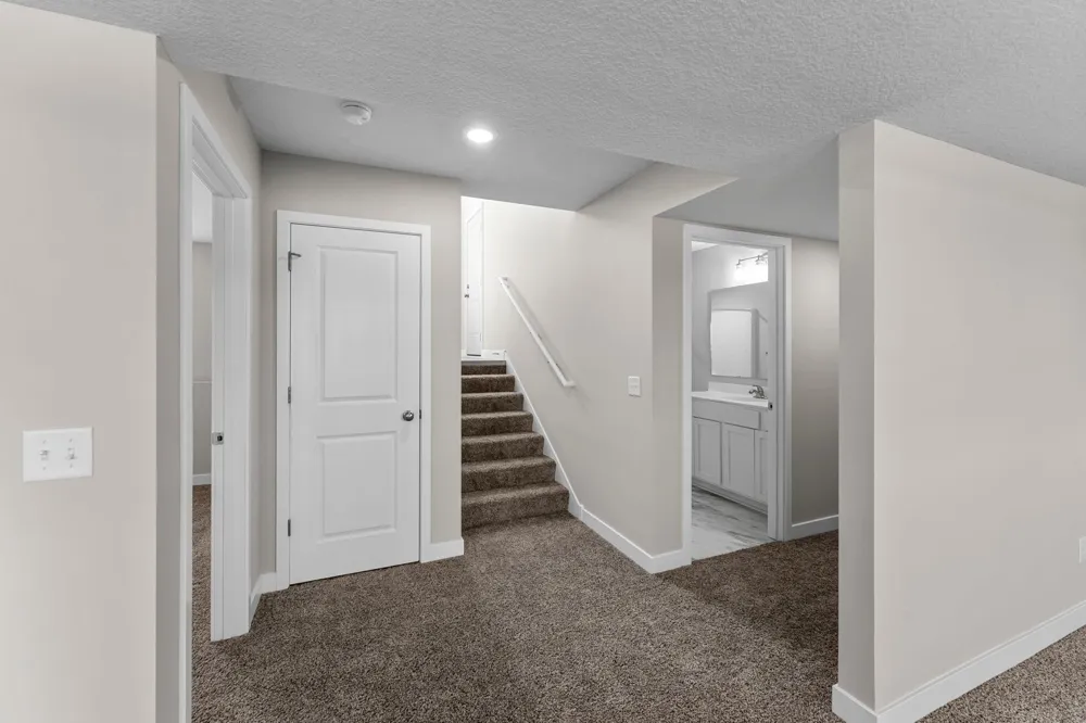 2145 Violet Lane Faribault, MN 55021