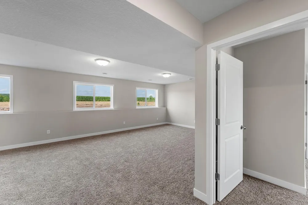 2145 Violet Lane Faribault, MN 55021