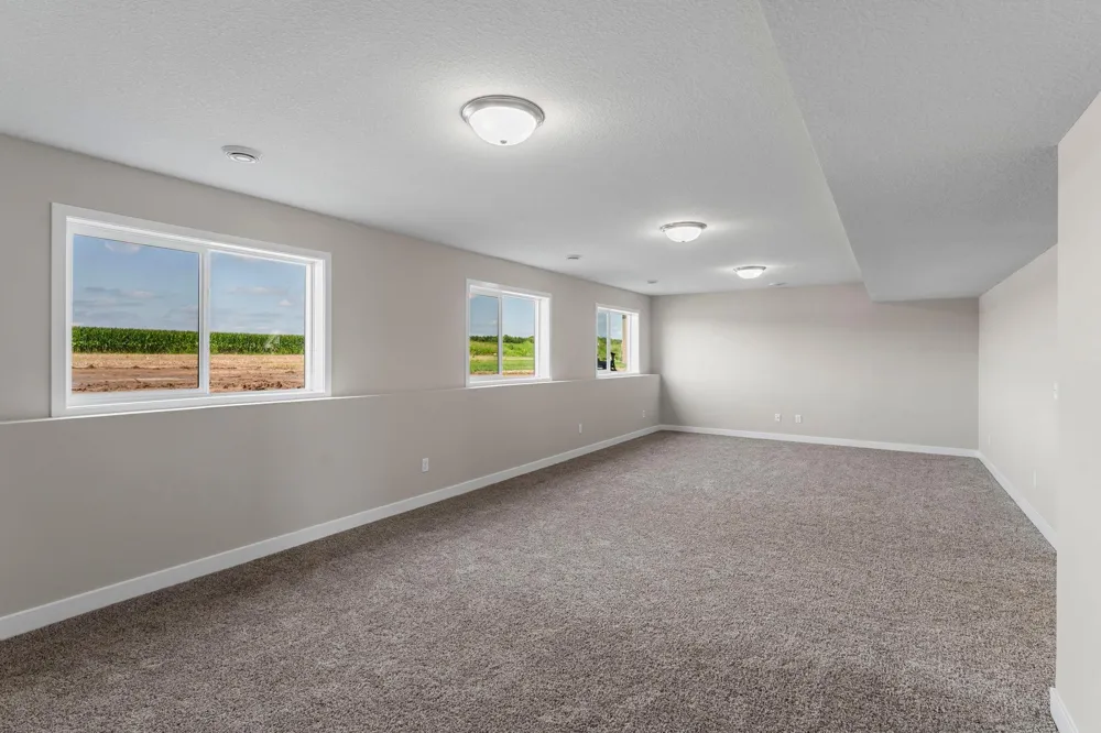 2145 Violet Lane Faribault, MN 55021