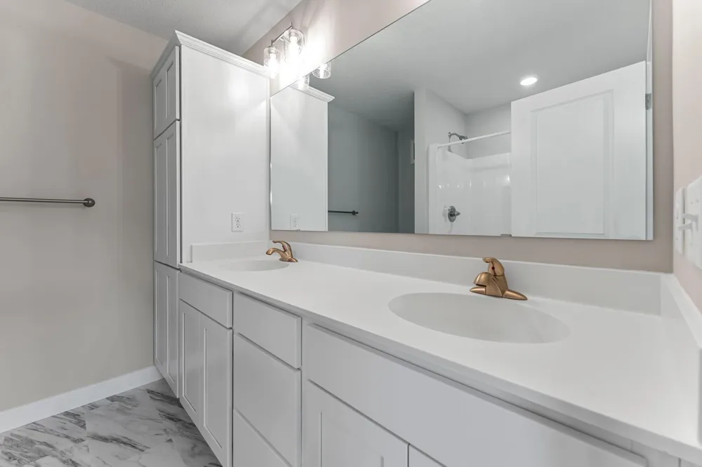 2145 Violet Lane Faribault, MN 55021