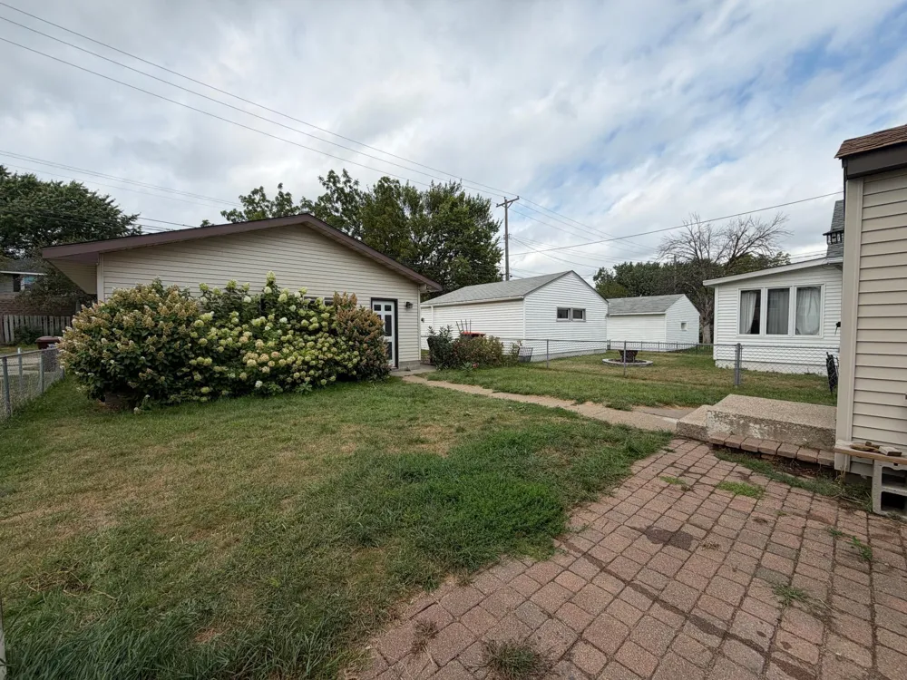 143 12th Avenue South Saint Paul, MN 55075