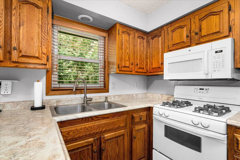 1704 Doddridge Avenue Cloquet, MN 55720