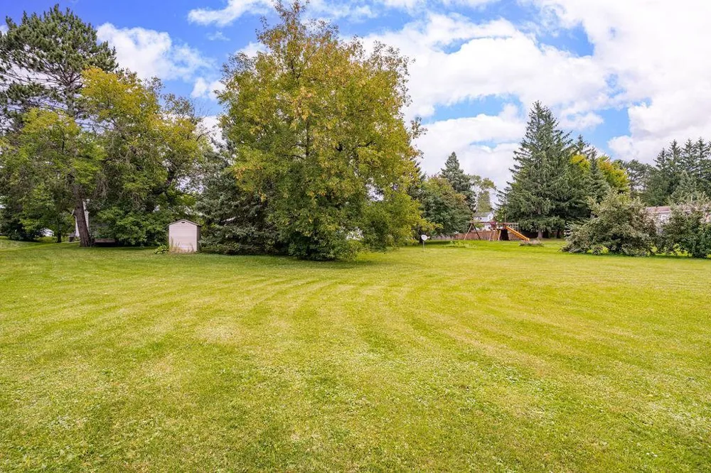 1704 Doddridge Avenue Cloquet, MN 55720